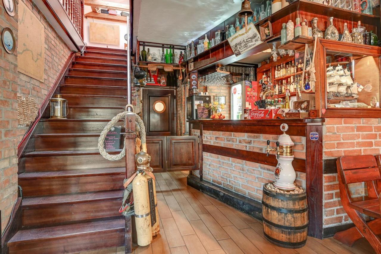 Villa & Restaurant Admiral Nelson 헬 외부 사진