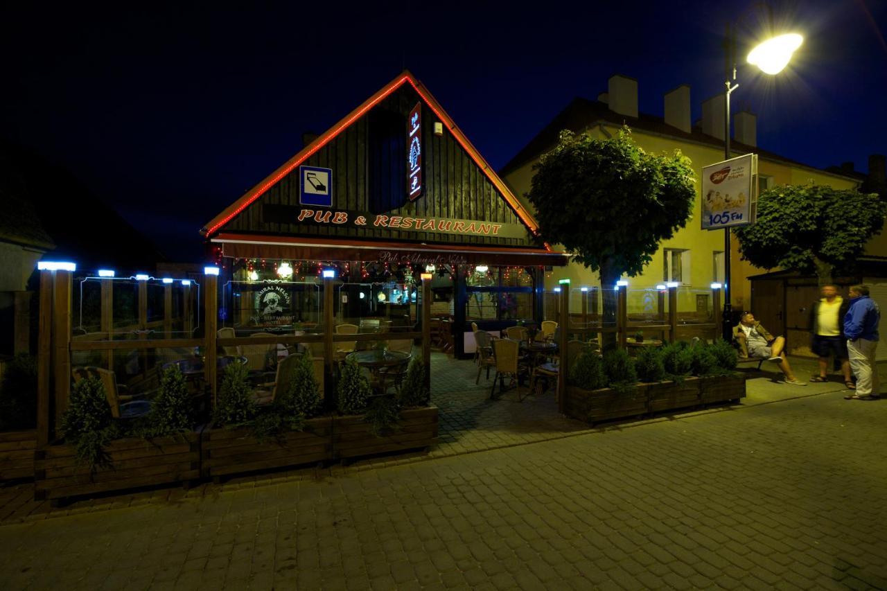 Villa & Restaurant Admiral Nelson 헬 외부 사진