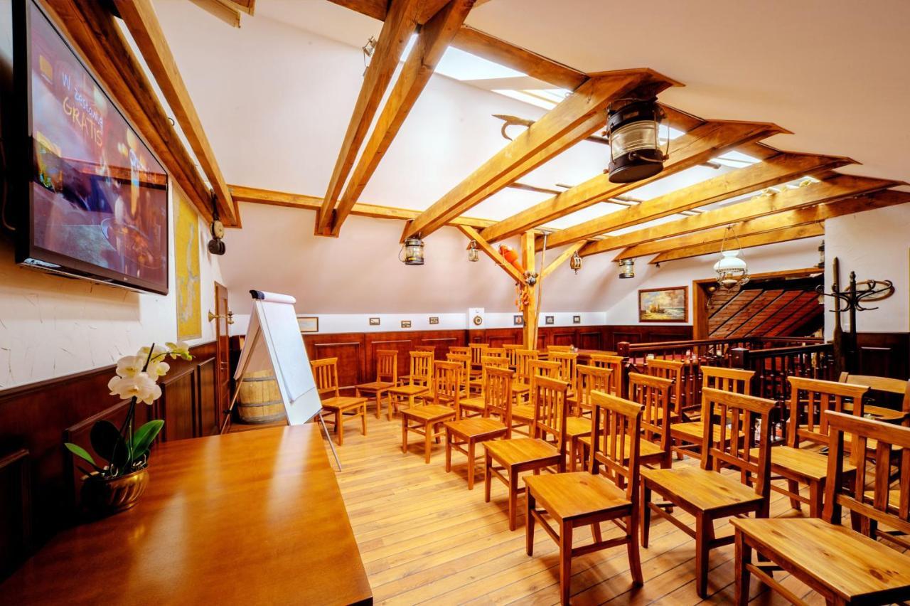 Villa & Restaurant Admiral Nelson 헬 외부 사진