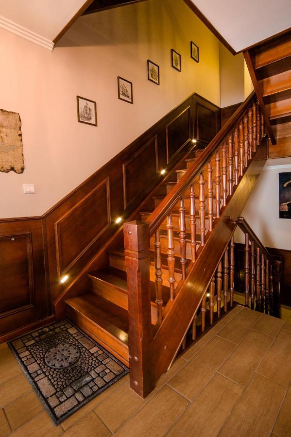 Villa & Restaurant Admiral Nelson 헬 외부 사진