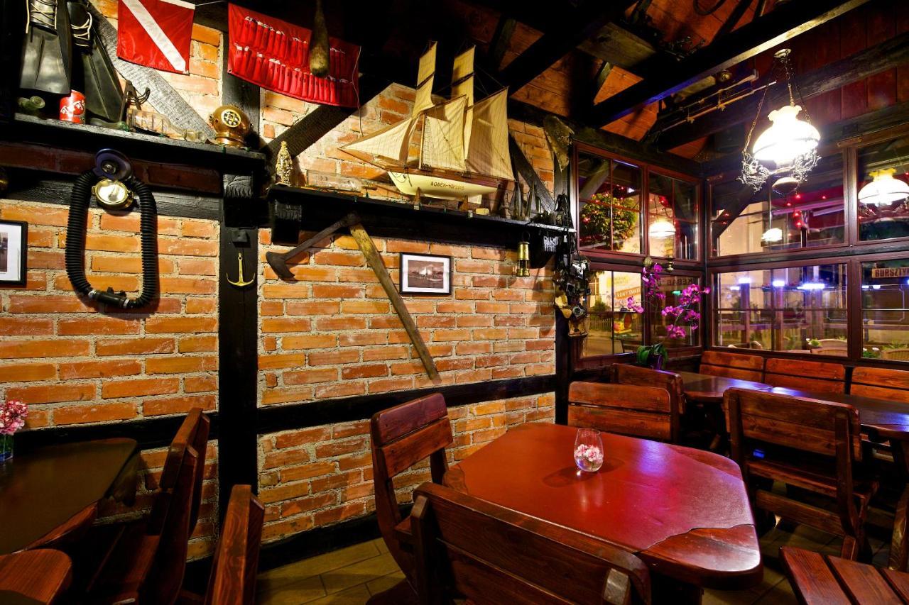 Villa & Restaurant Admiral Nelson 헬 외부 사진